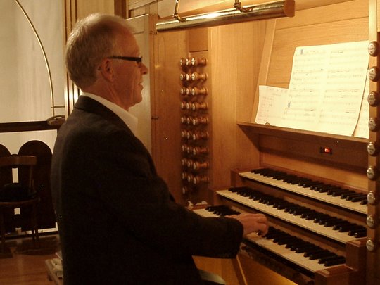 Eidsberg-kantor Vidar Hansen har full kontroll. (Foto: Tove Omvik Aune)