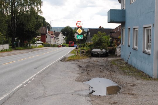På denne plassen sto campingvogna i full fyr. (Foto: Rebekka Aksnes)